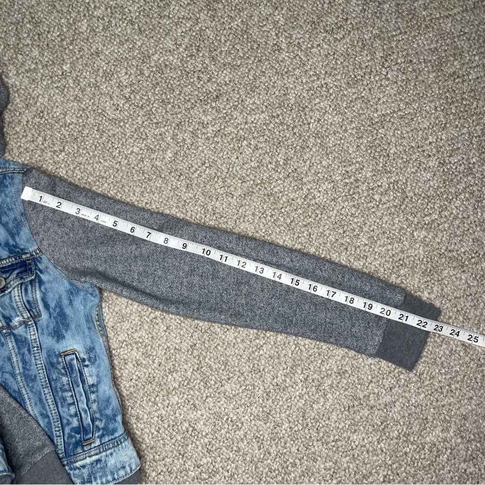 American Eagle Outfitters Jean jacket - Picture 12 of 12